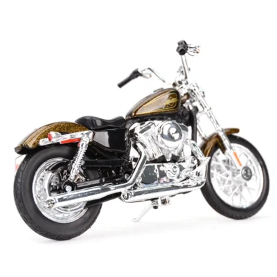 Harley Davidson 2013 XL 1200V Seventy-Two Maisto 1:18 - Imagem 6