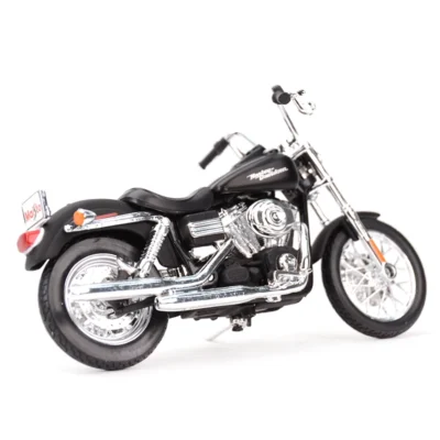 Harley-Davidson 2006 FXDBI Dyna Street Bob Maisto 1:18 - Imagem 3
