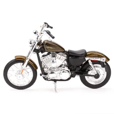 Harley Davidson 2013 XL 1200V Seventy-Two Maisto 1:18 - Imagem 4