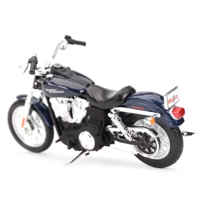 Harley-Davidson 2006 FXDBI Dyna Street Bob Maisto 1:18 - Imagem 6
